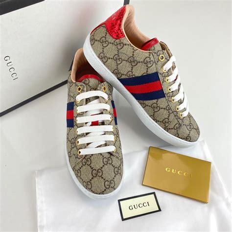 gucci ayakkabi kadin|Gucci official website.